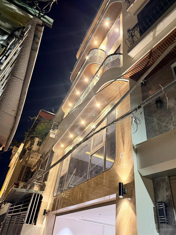 Mở bán nhà riêng 60m x 7 tầng nội thất phun tại long biên