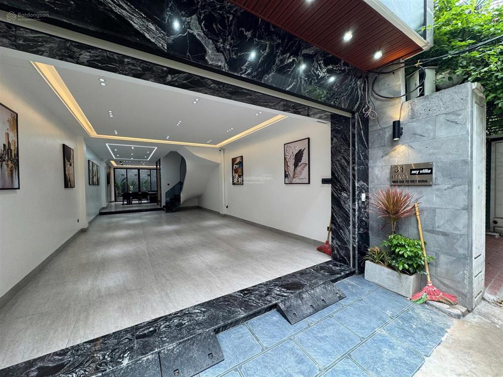 Bán nhà 110m xây 6 tầng thang máy ngõ thông ô tô tại ngô gia tự long biên