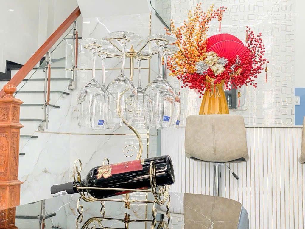 Siêu phẩm 5 tầng hxh hoàng xuân hoành, 60m2, 6.6x11, 5pn, full nội thất, chỉ 8.6 tỷ