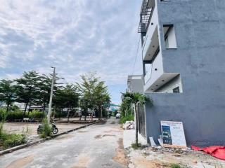 Đất đối diện công viên  hẻm 1368 lê văn lương phước kiển nhà bè