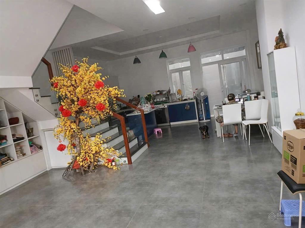 Bán nhà đối diện công viên kdc đào sư tích. phước kiển , 84m2