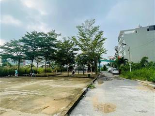 Đất đối diện công viên  kdc 1368 lê văn lương. phước kiển. nhà bè