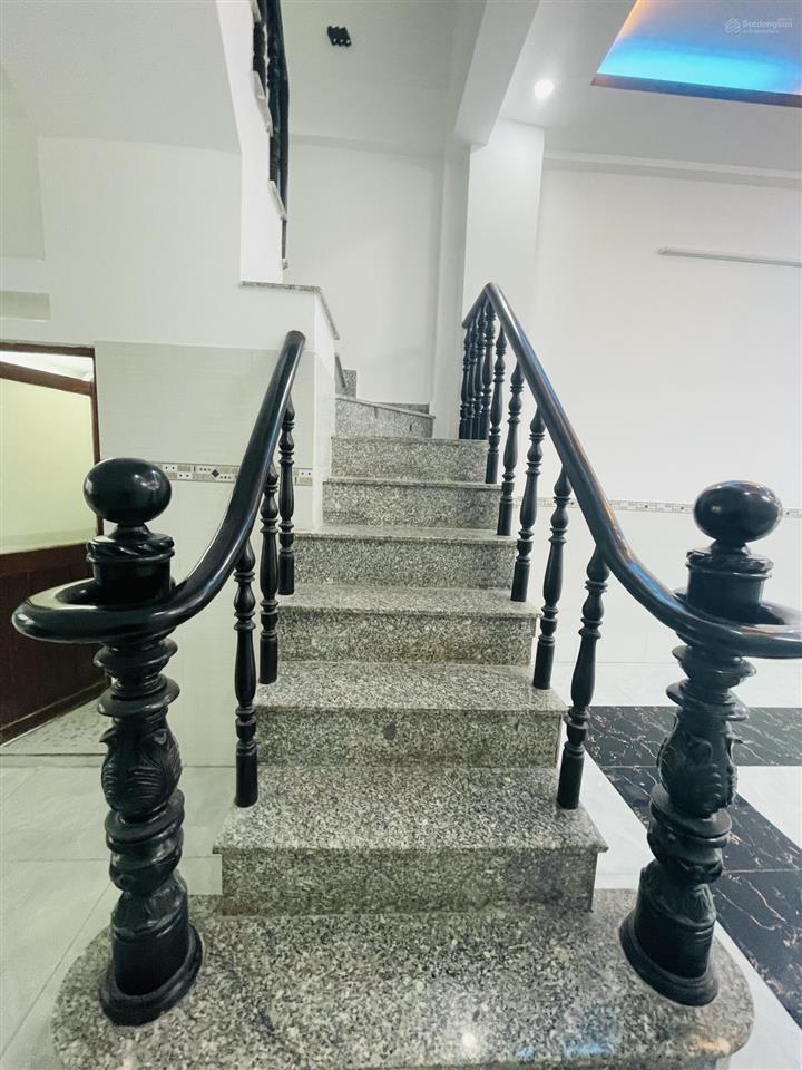 Nhà mt hẻm xe hơi 1419 lê văn lương, phước kiển, 6pn.
