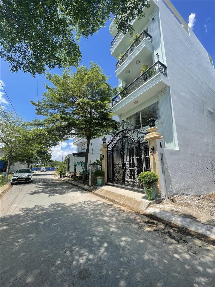 Đất 2mt trước sau kdc rạch tôm, nhơn đức, 122m2. lô đẹp
