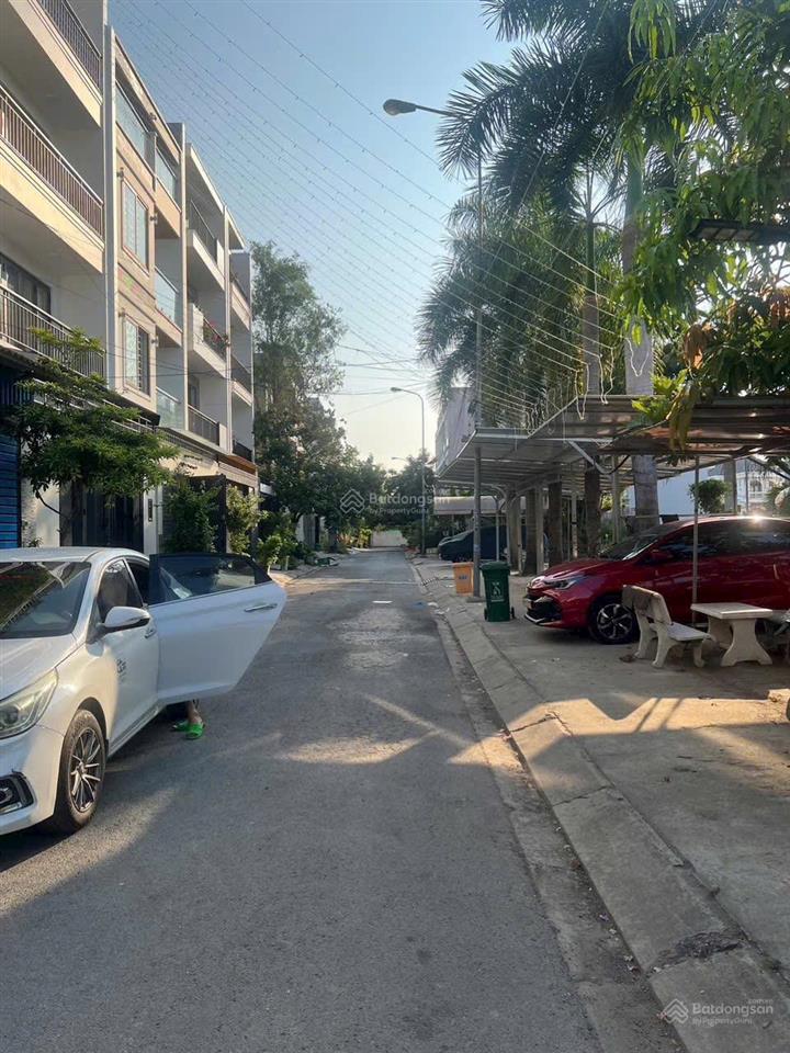 Nhà đối diện công viên kdc đào sư tích, phước kiển, nhà bè, 84m2