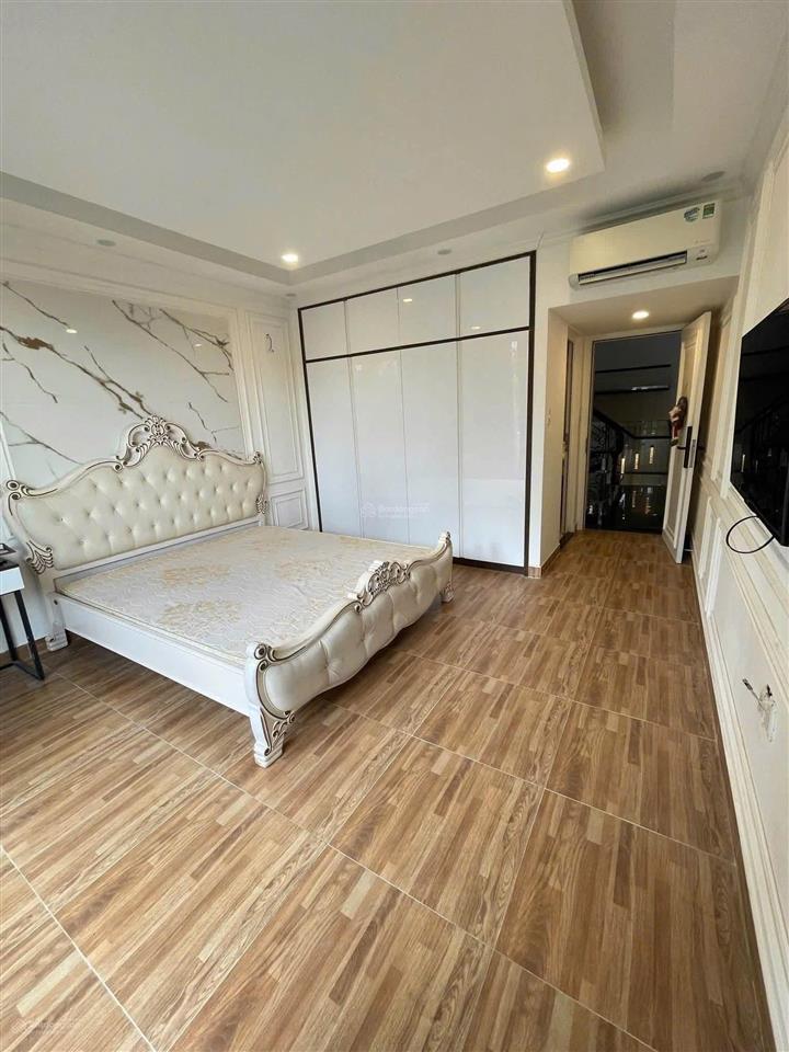 Cho thuê nhà full nội thất xịn sò, đường số