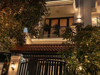 Cho thuê nhà full nội thất xịn sò, đường số