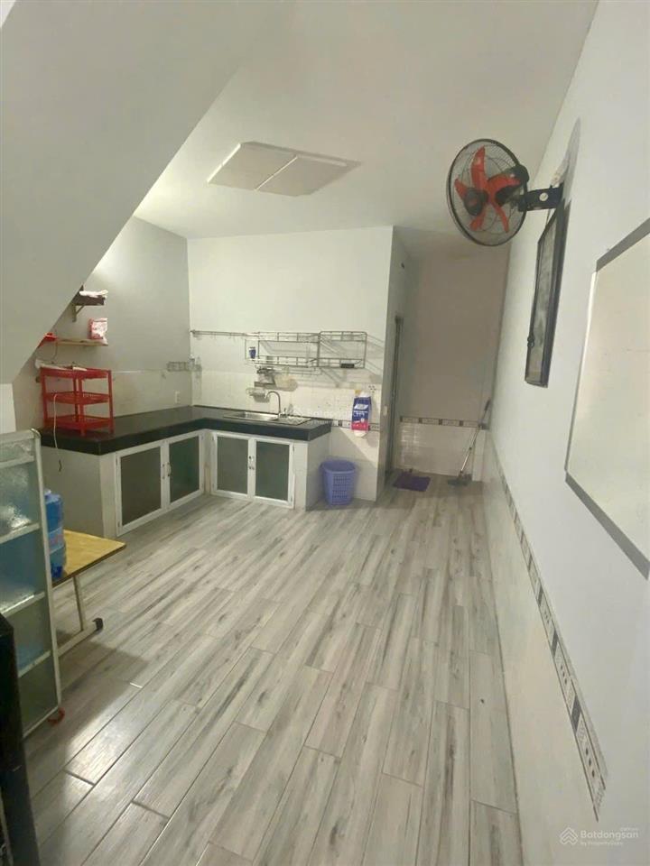 Nhà nguyên căn hẻm 1368 lê văn lương. phước kiển