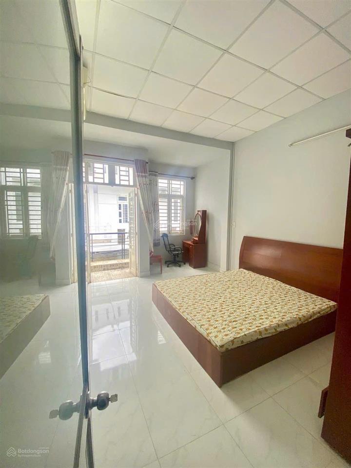 Nhà nguyên căn hẻm 1368 lê văn lương. phước kiển