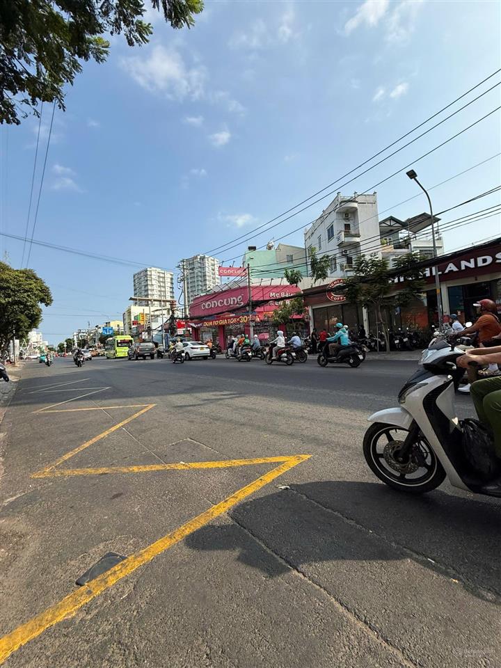 Siêu phẩm tòa nhà 7 tầng  291293295 đường âu cơ, thu nhập 300 triệu  giá đầu tư siêu lợi nhuận