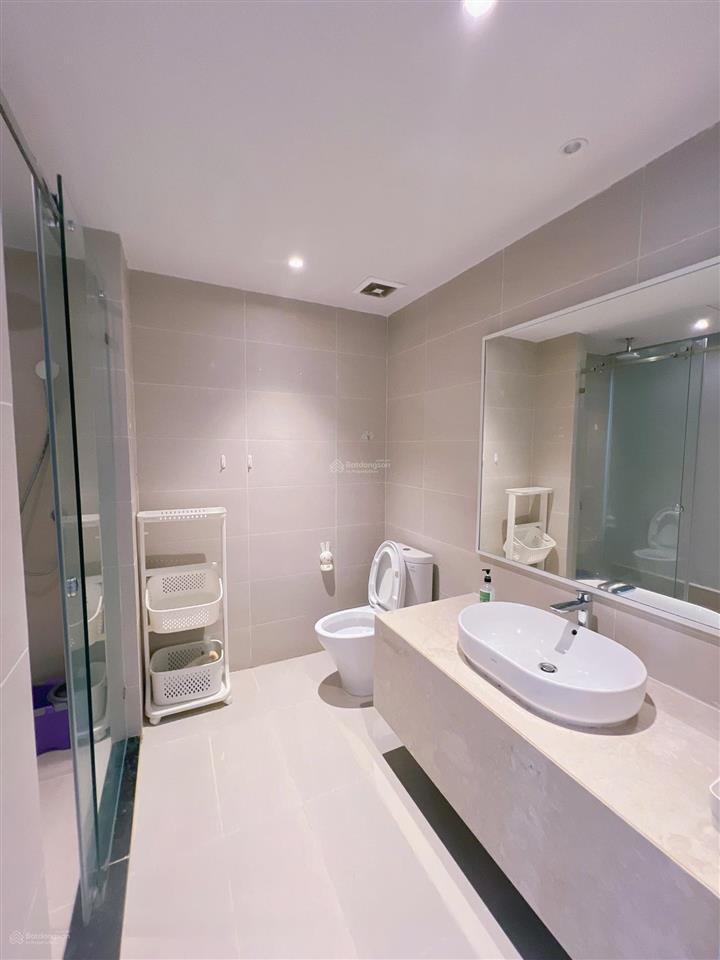 Thiện chí bán cặp căn studio toà nam view biển gold coast nha trang. đã có sổ cá nhân