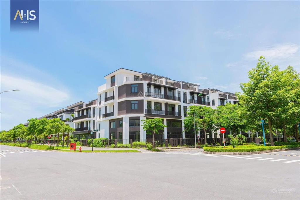 Liền kề hà đô 95m2 giá 21,5 tỷ hướng đông nam mát mẻ view công viên
