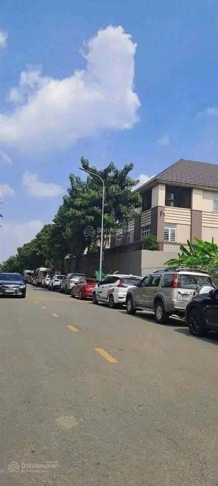 Bán đất 100m2 tại đường c, ku trung tâm hành chính tp dĩ an. nay là tp hcm. chỉ 7 tỷ 300