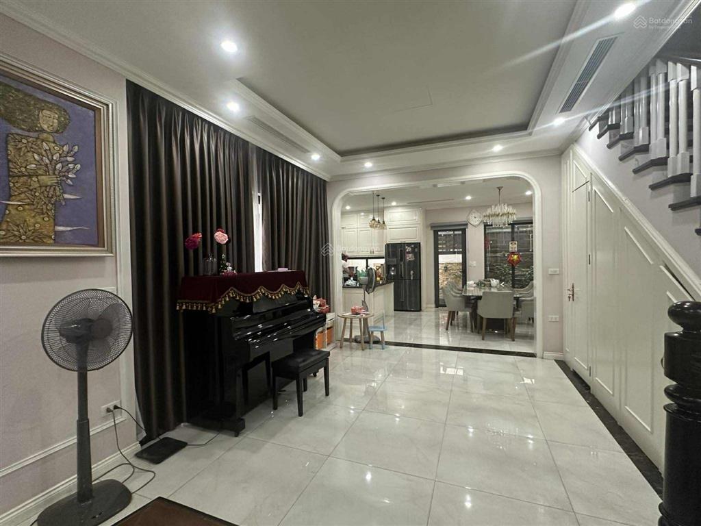 Cần bán liền kề tiêu chuẩn gamuda  giá 35 tỷ