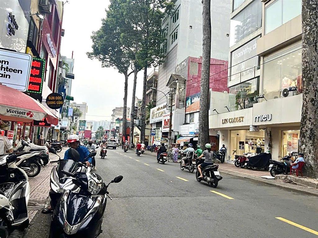 2 mặt tiền kinh doanh khu thời trang trần quang diệu sử dụng 400m2 giá siêu tốt   0886 666 ***