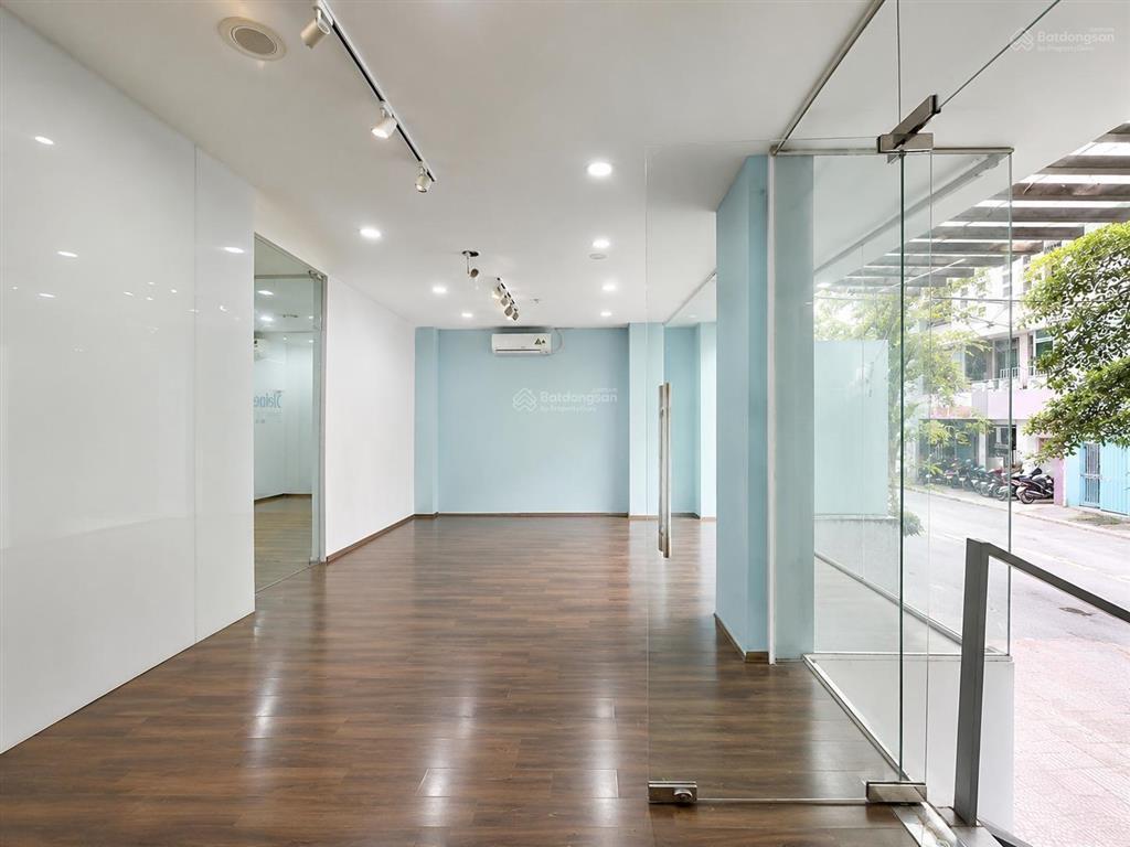 Mặt bằng trệt mặt tiền ngay khu trần quang khải ngang 8m  150m²  giá 60 triệu   0886 666 ***