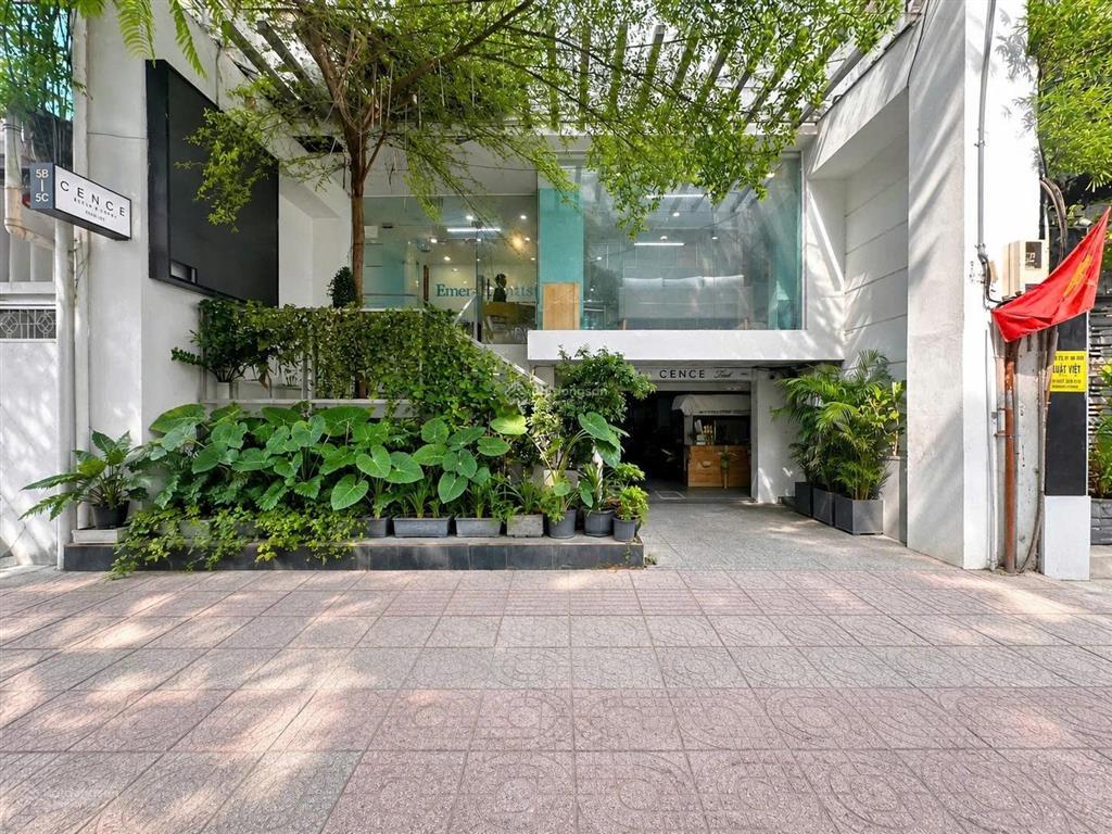 Mặt bằng trệt mặt tiền ngay khu trần quang khải ngang 8m  150m²  giá 60 triệu   0886 666 ***