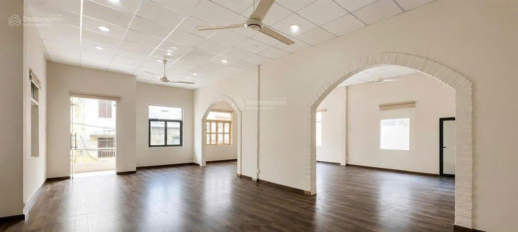 Biệt thự gần nguyễn văn trỗi  trệt 2 lầu  giá 55 triệu   0886 666 ***