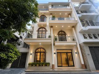 Cho thuê nhà ngang 15m quận 3  gần vòng xoay dân chủ  0886 666 ***