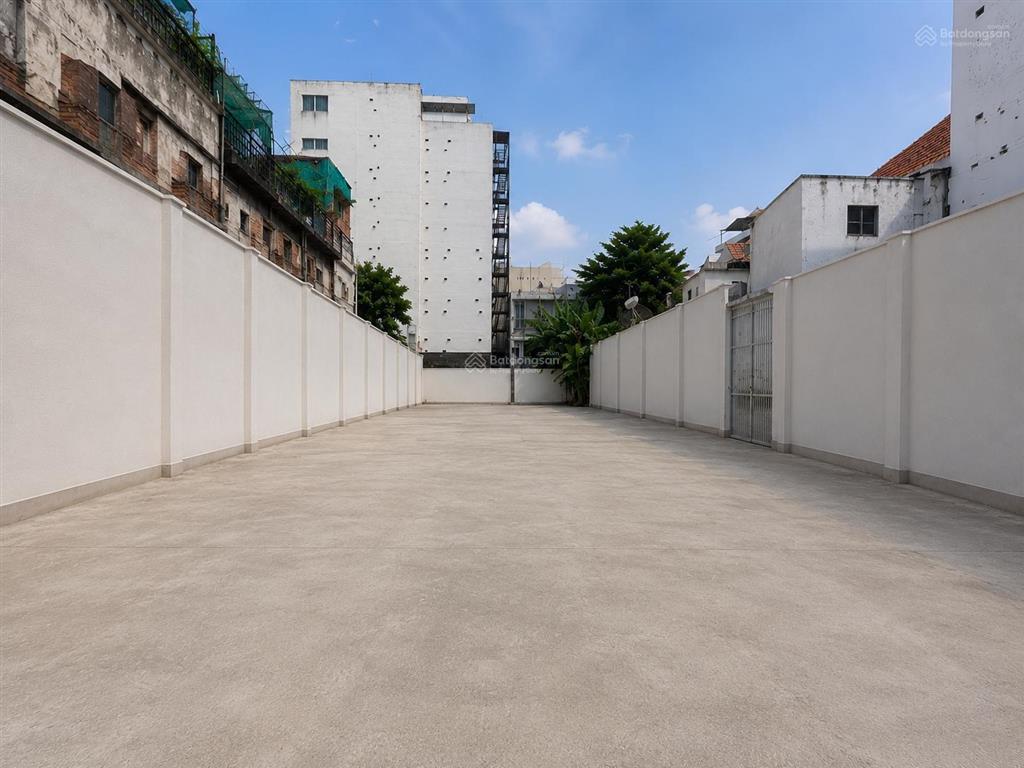 Mặt tiền 13 x 68m vị trí đông đúc tuyến đường nhiều ngân hàng, văn phòng, kd tự do  0886 666 ***