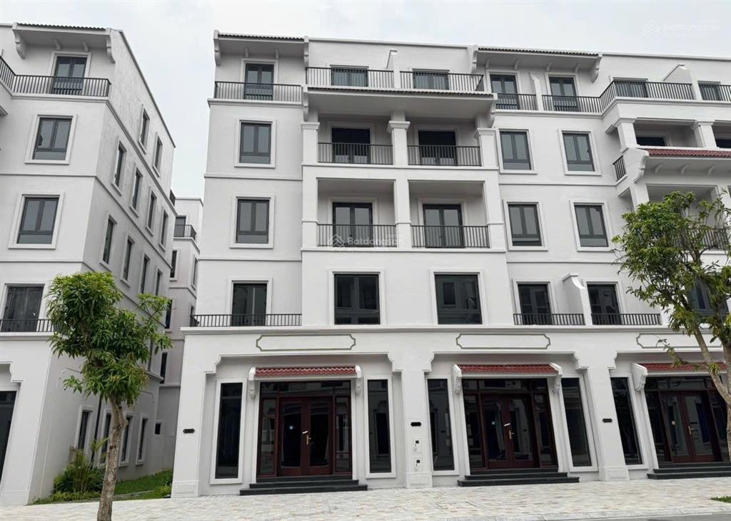 Chính chủ cần bán căn xẻ khe ánh dương gần vườn hoa tại vinhomes cổ loa global gate  đông anh