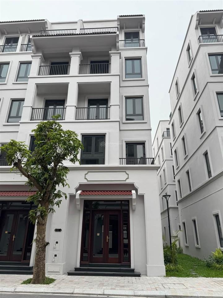 Chính chủ cần bán căn xẻ khe ánh dương gần vườn hoa tại vinhomes cổ loa global gate  đông anh