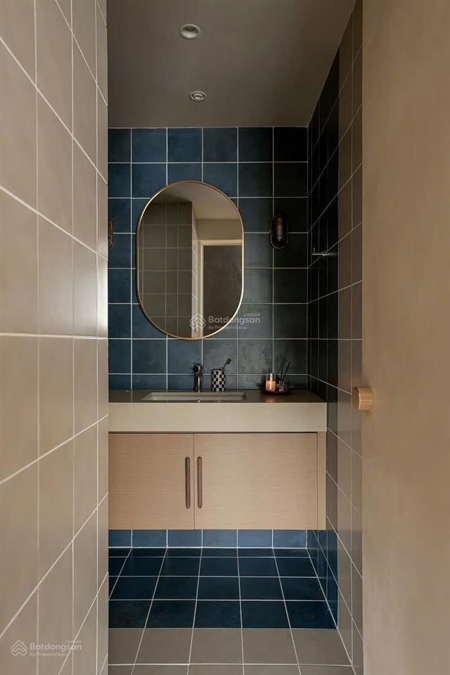 Căn hộ 3 phòng ngủ, 2wc tầng cao full nội thất mới cứng 100%.