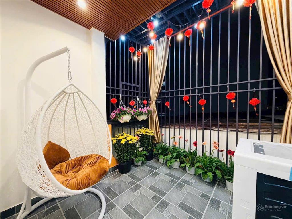 Cho thuê nhà đẹp 3 tầng 3pn + sân phơi đường số 18 gò vấp 10tr full nội thất
