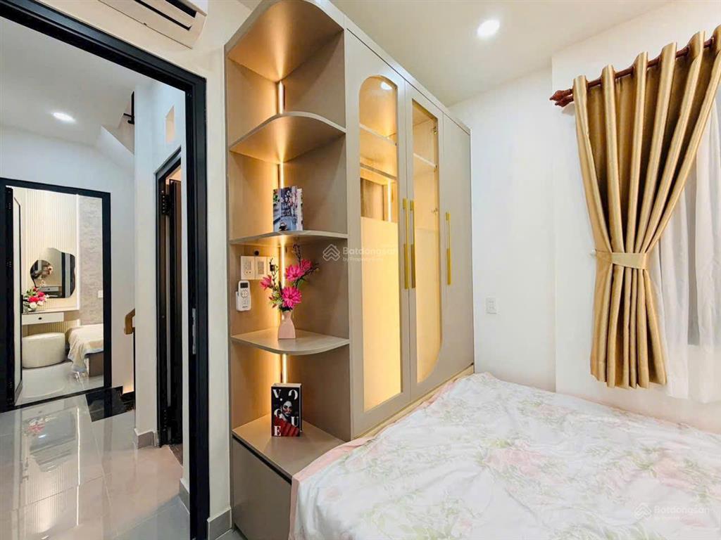 Cho thuê nhà đẹp 3 tầng 3pn + sân phơi đường số 18 gò vấp 10tr full nội thất