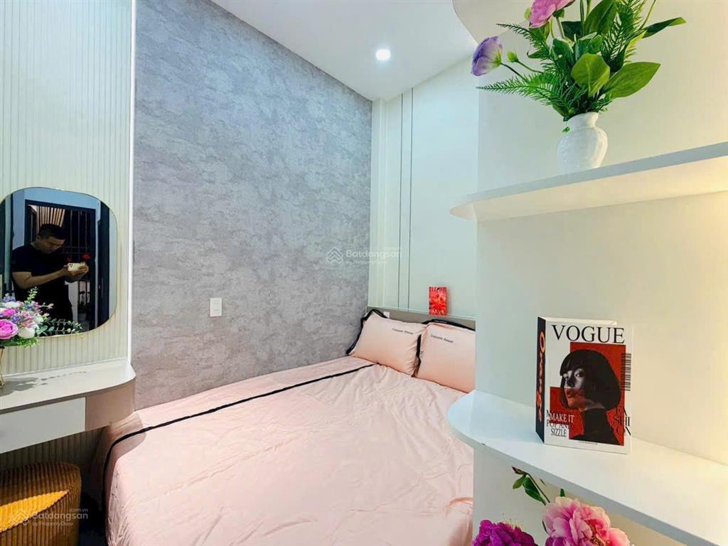 Cho thuê nhà đẹp 3 tầng 3pn + sân phơi đường số 18 gò vấp 10tr full nội thất