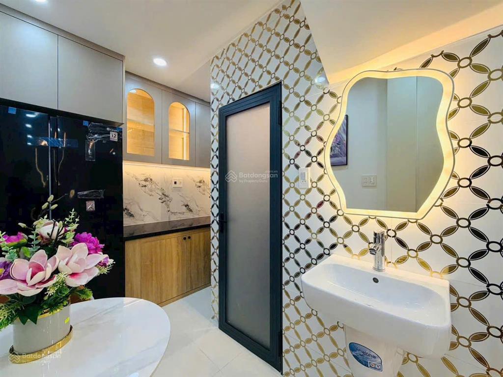 Cho thuê nhà đẹp 3 tầng 3pn + sân phơi đường số 18 gò vấp 10tr full nội thất