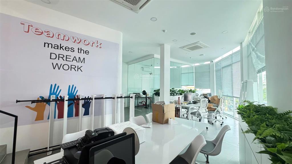 Góc 2mt yersinlthg, bến thành q1, tầng 345sân thượng cho thuê hoặc thuê lẻ từng sàn