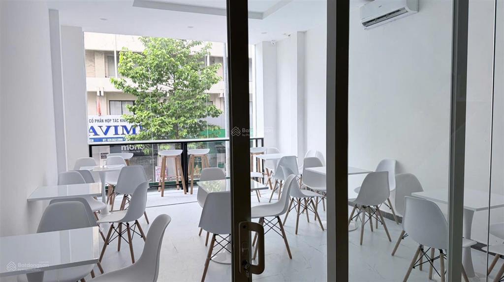 Nhà mặt tiền nguyễn công trứ, bến thành 4,5x12m 3 lầu  0799 863 ***