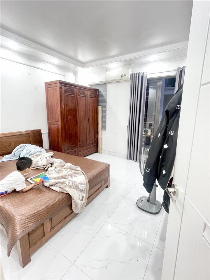Nhà đẹp 4 tầng khu him lam hùng vương giá rẻ ô tô đỗ cửa  e nguyên 0357 864 ***