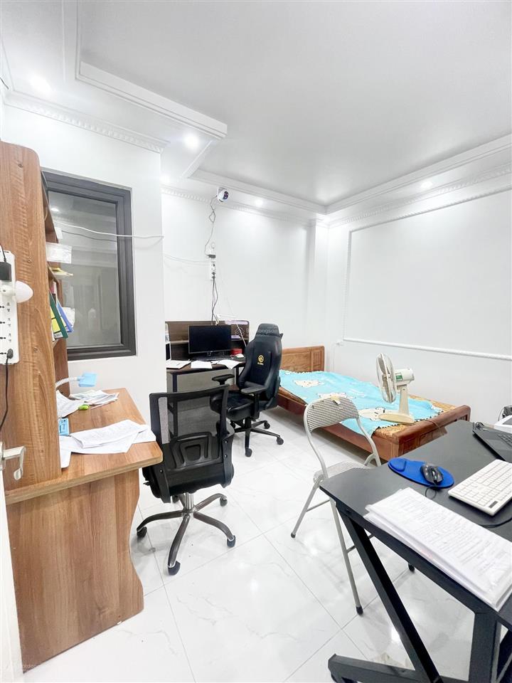 Nhà đẹp 4 tầng khu him lam hùng vương giá rẻ ô tô đỗ cửa  e nguyên 0357 864 ***