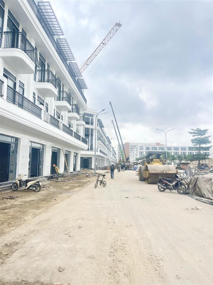 Hot! bán chuyển nhượng căn hp2 view công viên vị trí đẹp hiếm có.  e nguyên 0357 864 ***