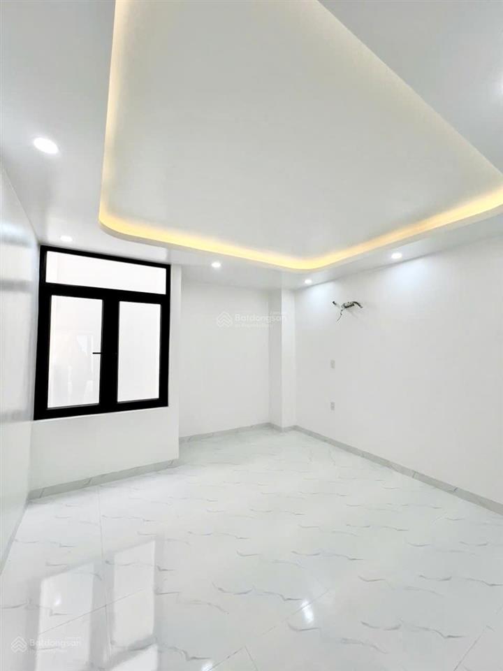 Hàng him lam hùng vương tháng này chỉ 4 tỷ 3