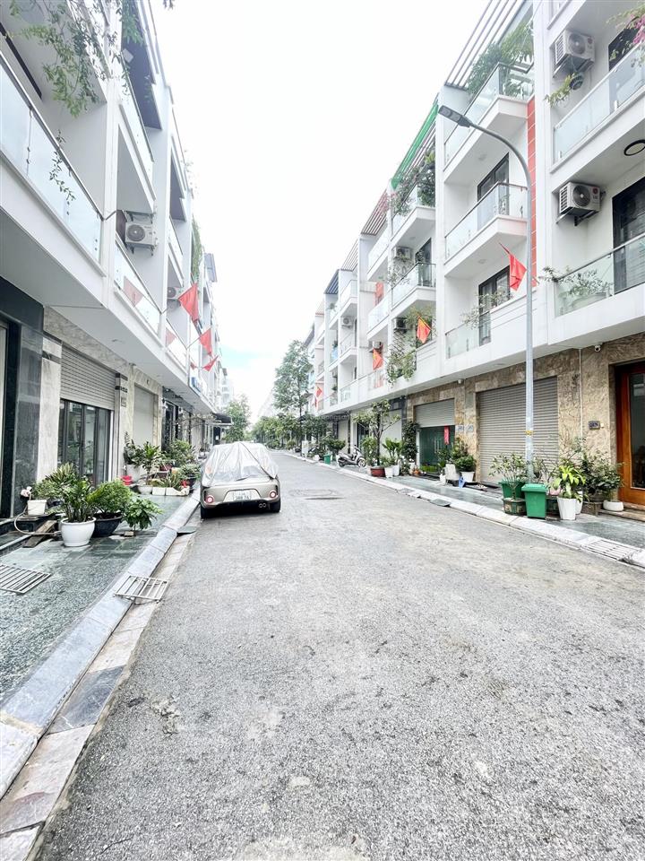 Siêu vip bán căn nhà 4 tầng dân xây cực đẹp tại him lam hùng vương  0357 864 ***