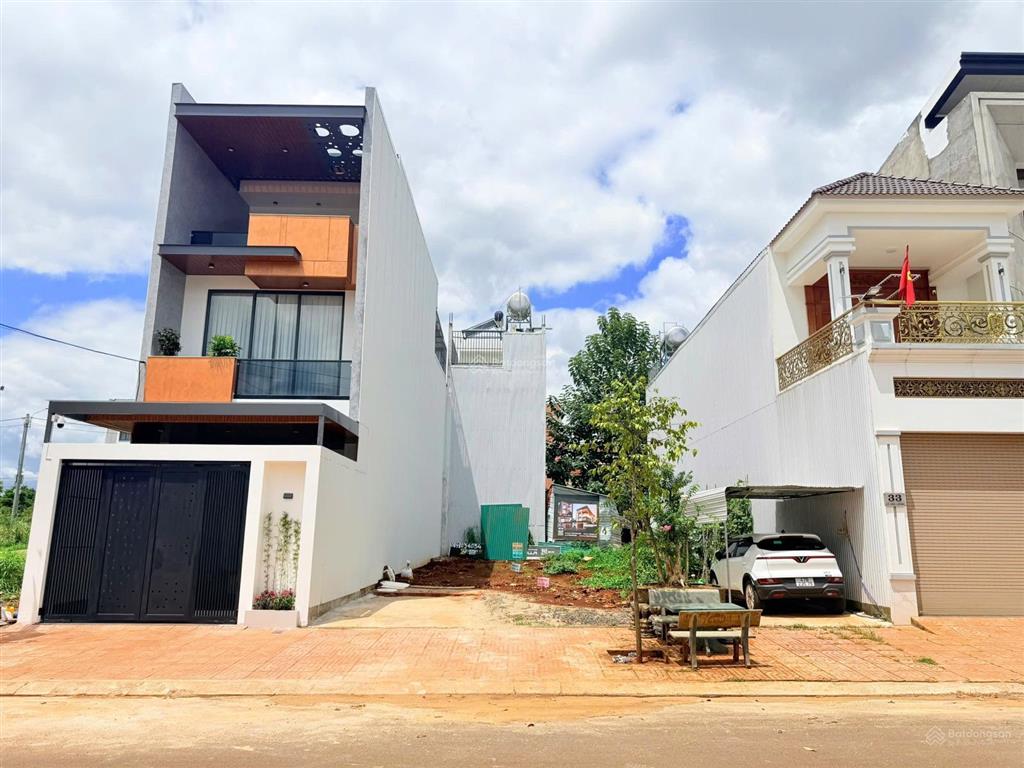 Bán 2 lô liền kề đất đấu giá tổ dân phố 8 đường lê văn lương. giá tốt rẻ hơn thị trường