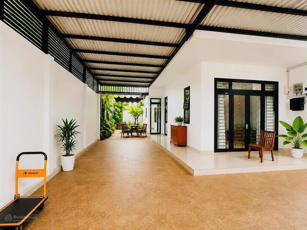 Cần bán biệt thự đẹp như trong tranh mặt tiền mai xuân thưởng, thành phố buôn ma thuột