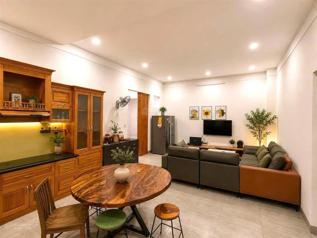 Cần bán biệt thự đẹp như trong tranh mặt tiền mai xuân thưởng, thành phố buôn ma thuột