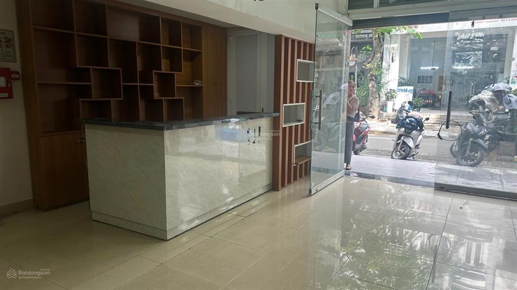 Bán nhà mặt tiền tại nguyễn thượng hiền, 9,5 tỷ, 72,5 m2 bán gấp