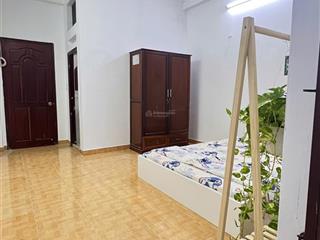 Cho thuê phòng thông thoáng rộng dãi, đầy đủ nội thất