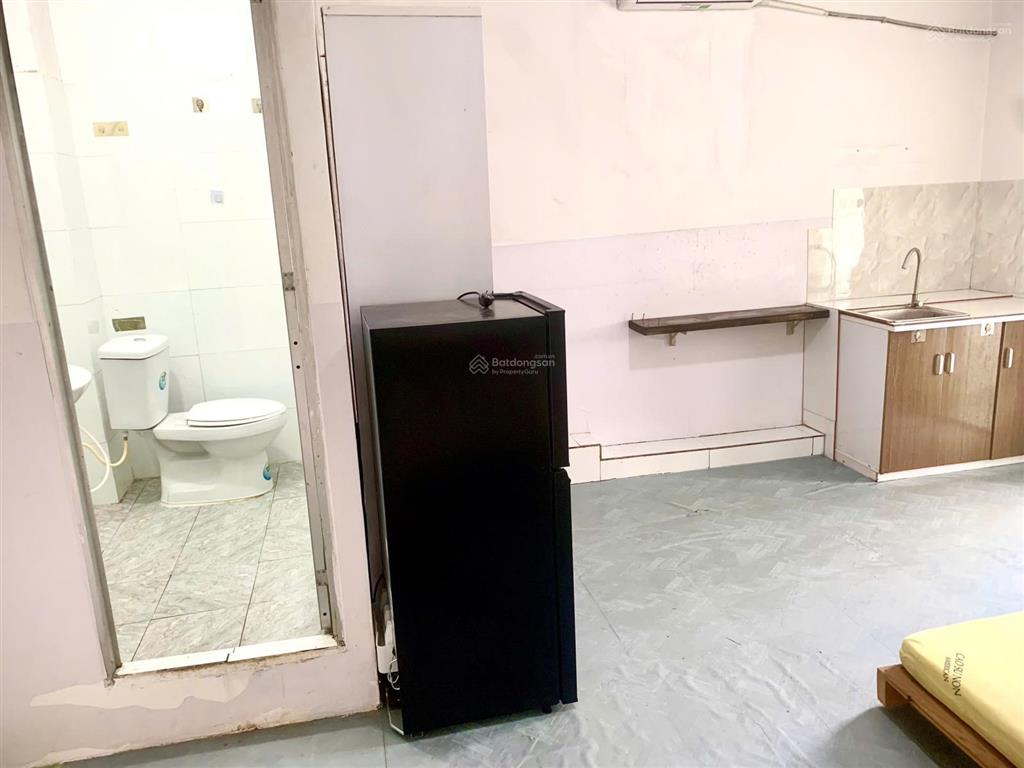 Chính chủ cho thuê phòng ban công rộng dãi thông thoáng