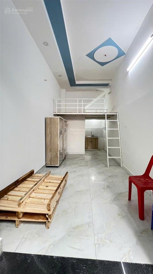 Cho thuê phòng gác giá rẻ 2tr5 giảm còn 2tr2. khu an ninh yên tĩnh
