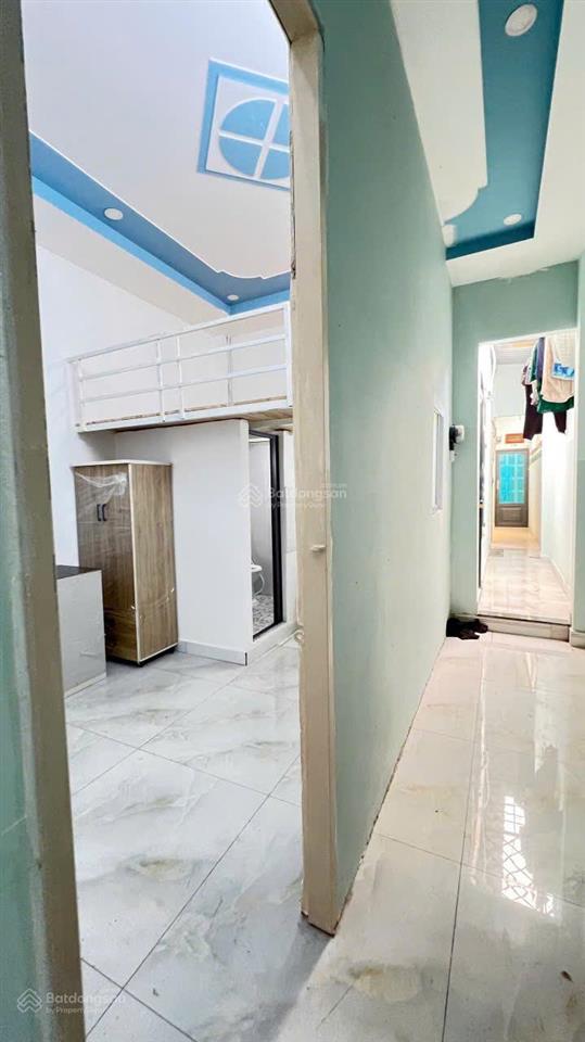 Cho thuê phòng gác giá rẻ 2tr5 giảm còn 2tr2. khu an ninh yên tĩnh