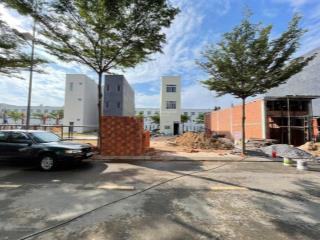 Cần bán lô đất 80m2 ngay khu công nghiệp vsip 2. liền kề chợ trường. bán giá 970 triệu. sổ sẵn