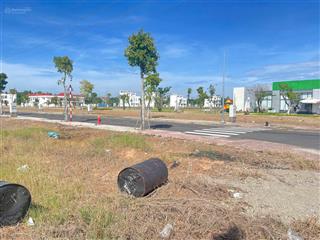 Cần bán lô đất 5x16 liền kề khu công nghiệp vsip 2. mặt tiền dt.741. sổ sẵn cầm tay