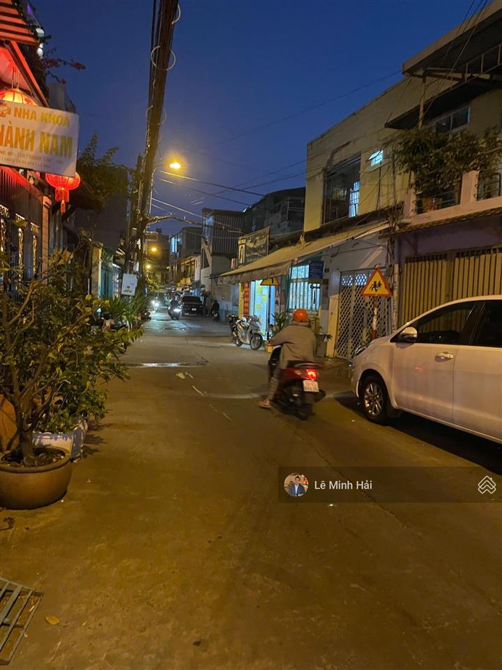 Mặt tiền đường diên hồng. p1. bình thạnh  ctxd  5 tầng ( 3,5 x 17m )  57m2 (vuông )  gía 9,5 tỷ