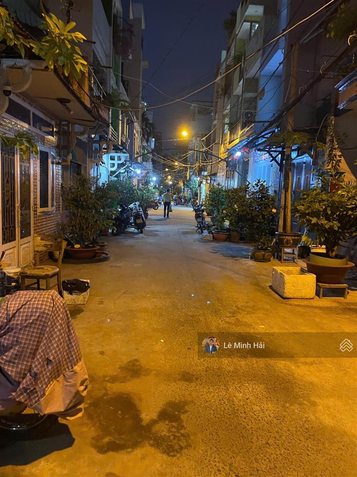 Mặt tiền đường diên hồng. p1. bình thạnh  ctxd  5 tầng ( 3,5 x 17m )  57m2 (vuông )  gía 9,5 tỷ